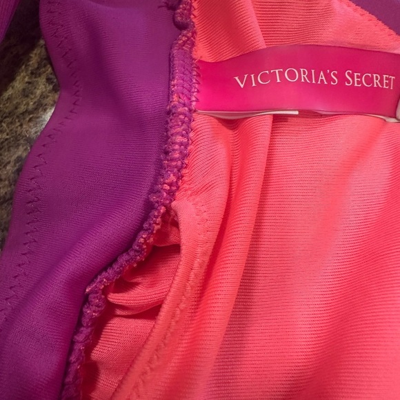 Victorias Secret Halter Neck Bikini Top Fuchsia Stretchy Fabric Womens Size L - Picture 7 of 9